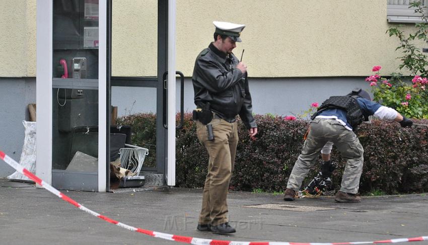 Kofferbombe entschaerft Koeln Graeffstr Subbelratherstr P100.JPG